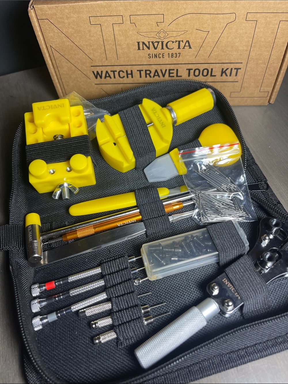 Invicta Brown Kraft Watch Travel Tool Kit Box